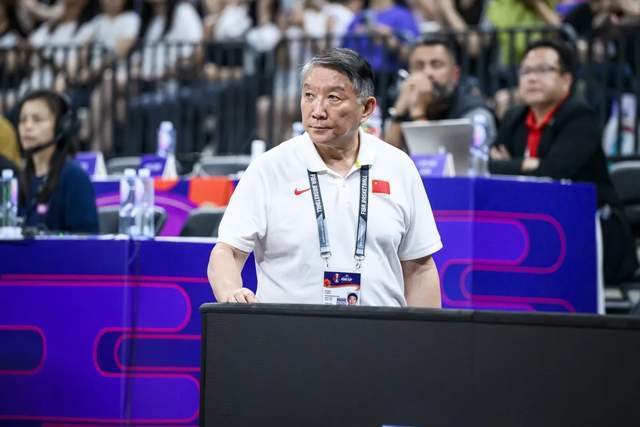 中國女籃迎來利好！三大中鋒無緣新賽季WCBA：宮魯鳴這下賺翻瞭？