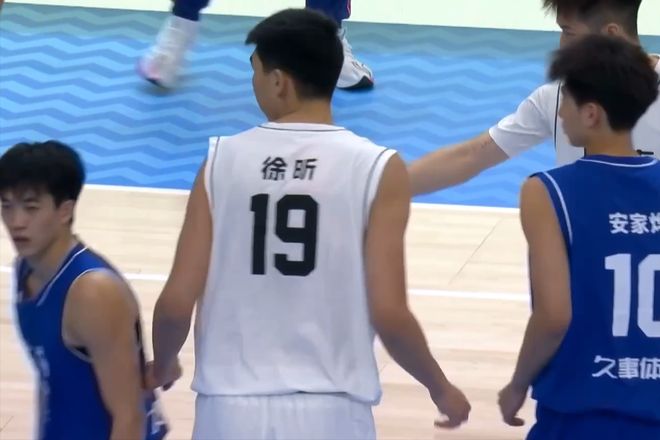 廣東隊晉級決賽，王浩然14分徐昕11分，陳傢政32分爭冠