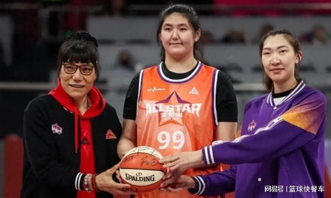 中國女籃迎來一大利好！三大中鋒全部無緣WCBA：宮魯鳴這下賺翻瞭