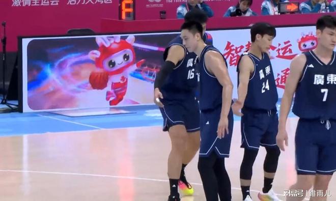 不打瞭！四川男籃陷入“欠薪”風波，廣東隊有望挖走薩姆納？